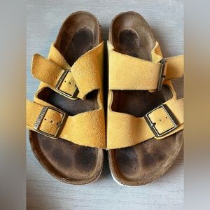 Birkenstock Yellow Ochre Suede Arizona Size 38 Regular Width Soft Footbed